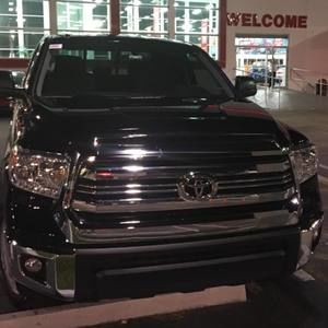 Meet your Posher, Vazquez